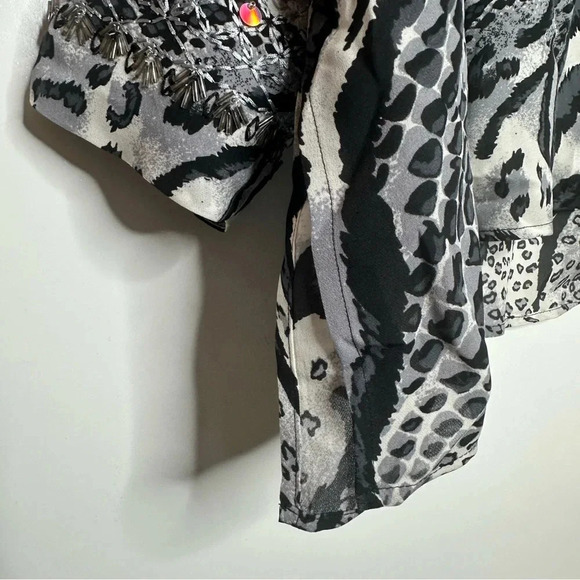 Victor Costa Silk Embellished Animal Print Blouse Size 3X - Picture 4 of 9